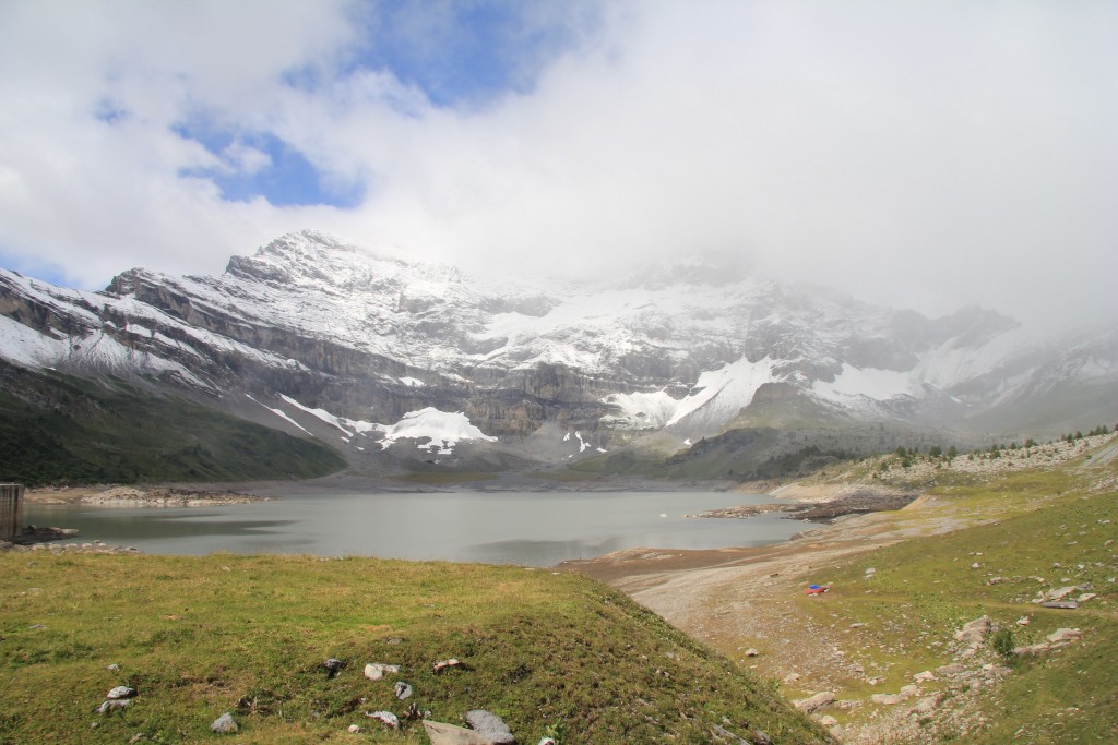 Le lac de Salanfe, de loin pas à son plein !