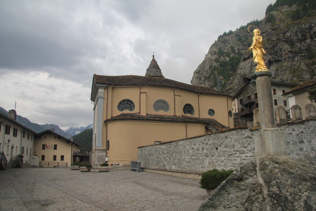 Valgrisenche où il s'agit de trouver le sentier qui mène à Arp Vieille...